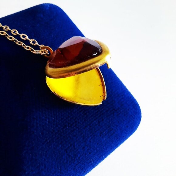 Vintage Locket Charm Necklace Red Heart Pendant Necklace Jewelry for Women - Picture 7 of 8